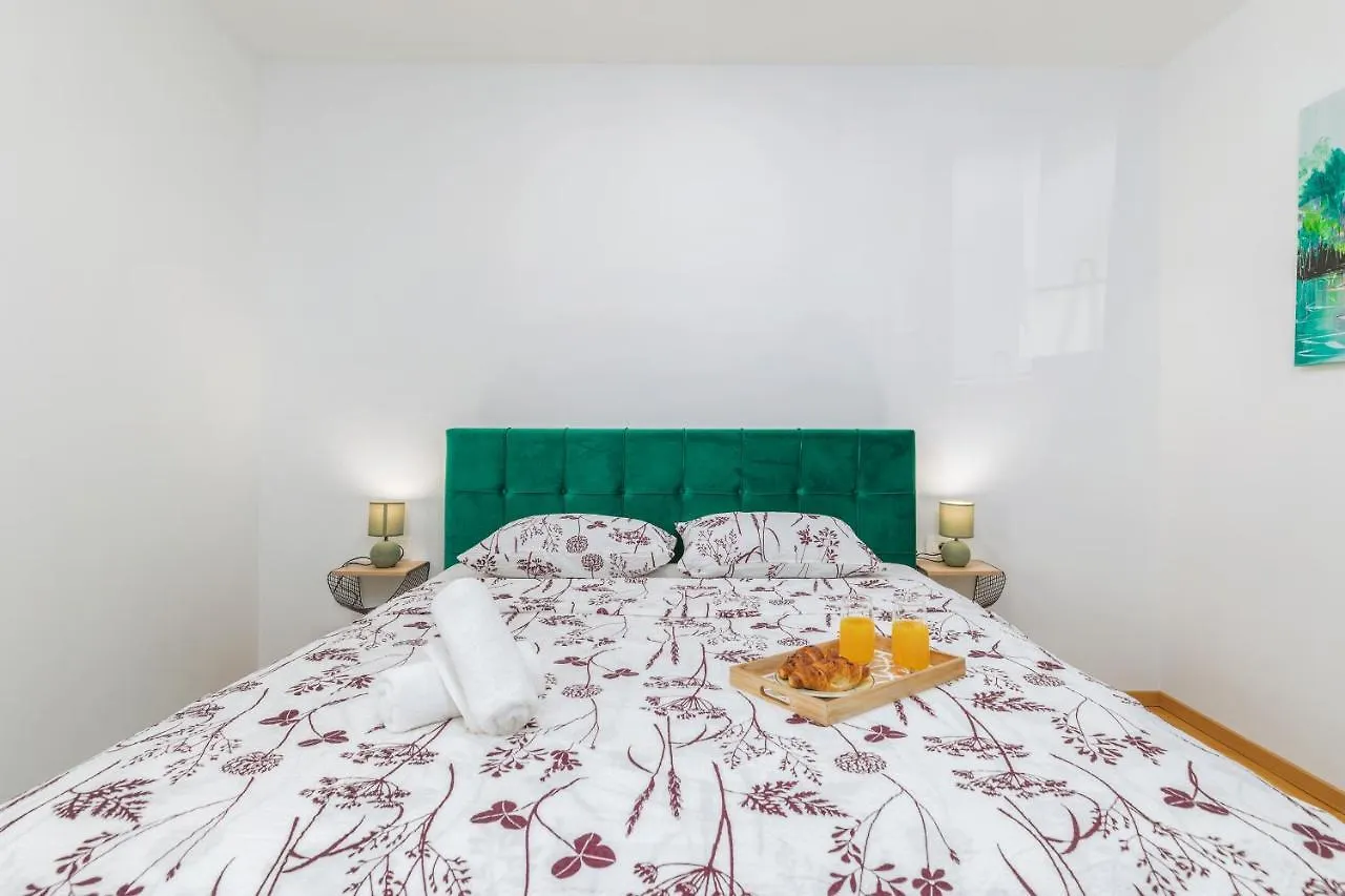 Apartment Lorilu Pula