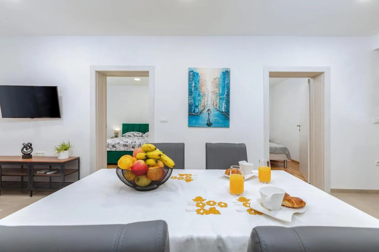 Apartment Lorilu Póla
