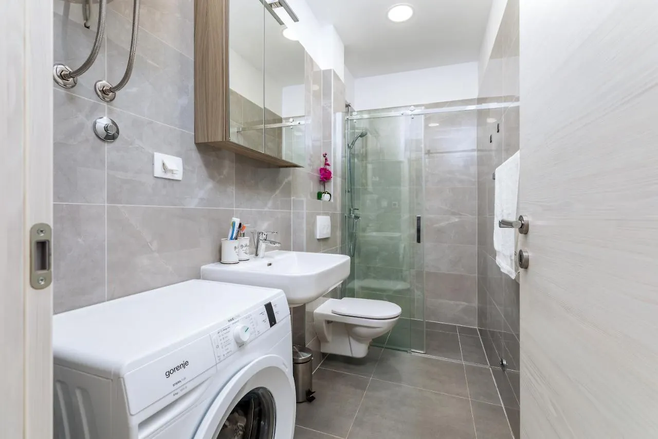 Apartment Lorilu Póla